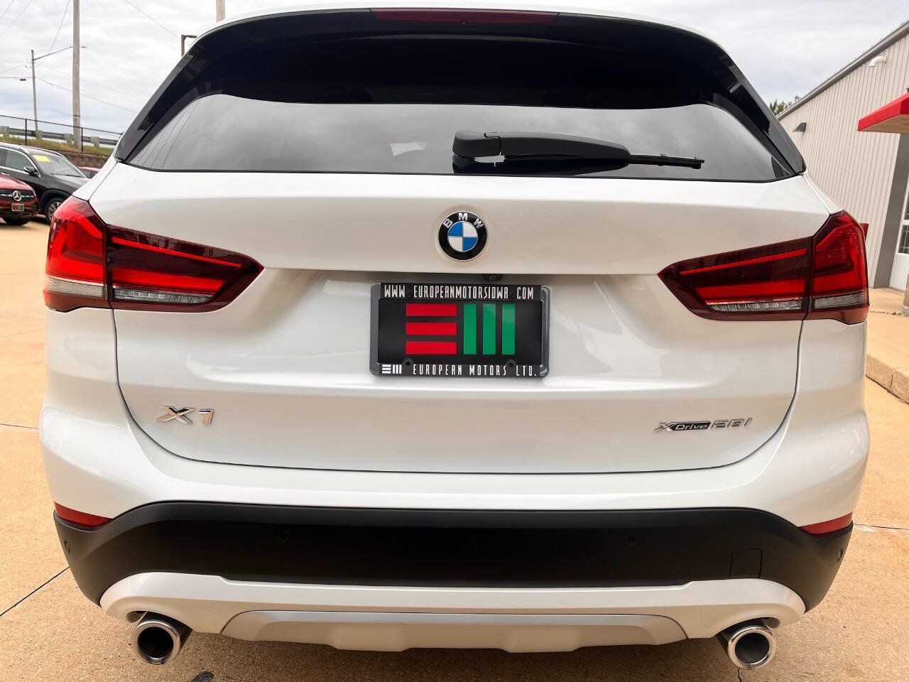 Used 2022 BMW X1 xDrive28i w/ Premium Package AWD/4WD image 4