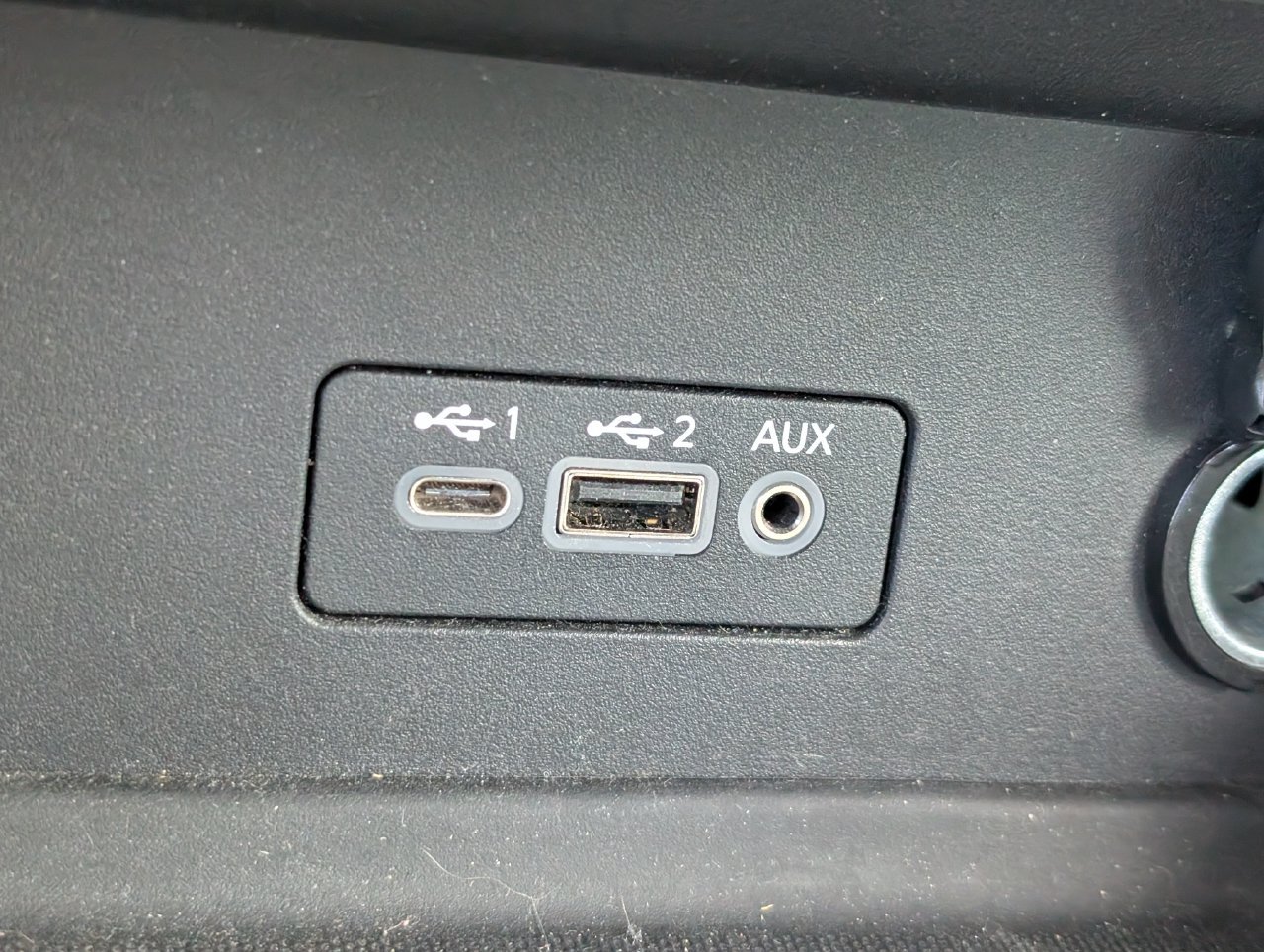 Used 2020 Nissan Sentra SV FWD image 18