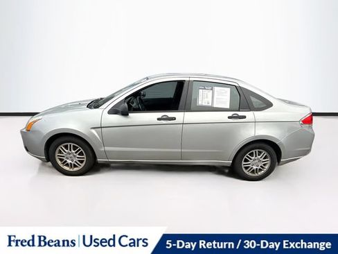 Used 2011 Ford Focus SE w/ 201A Rapid Spec Order Code FWD image 5