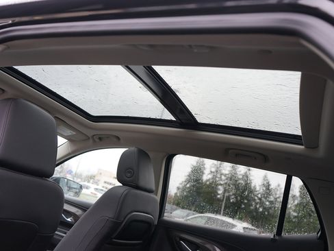 Used 2024 GMC Terrain Denali image 18