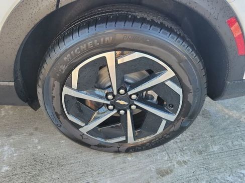 New 2026 Chevrolet Equinox EV LT image 5