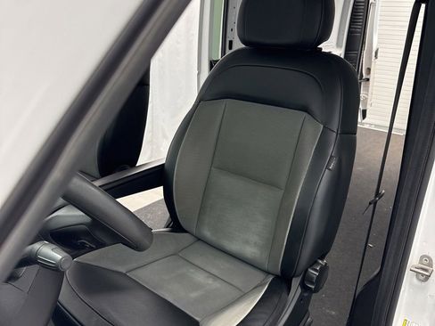 Used 2023 RAM ProMaster 2500 FWD image 10