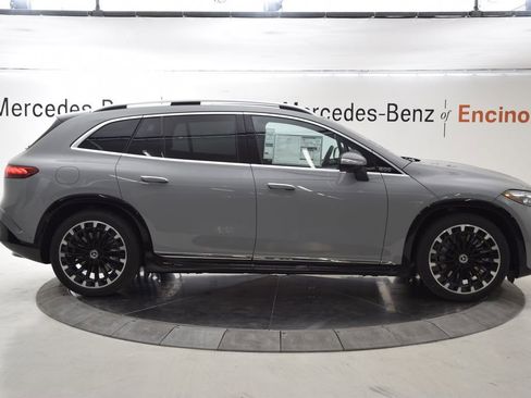 New 2026 Mercedes-Benz EQS 550 4MATIC SUV image 7