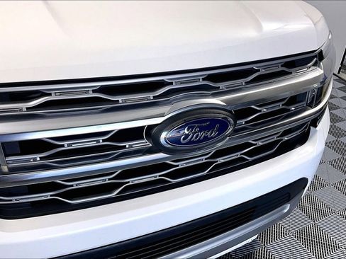 Used 2023 Ford Expedition Platinum AWD/4WD image 31