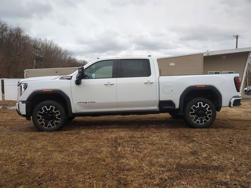 New 2026 GMC Sierra 2500 AT4 w/ AT4 Premium Plus Package image 8