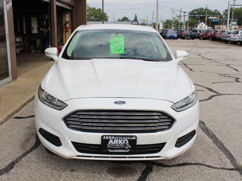 Used 2014 Ford Fusion SE image 3