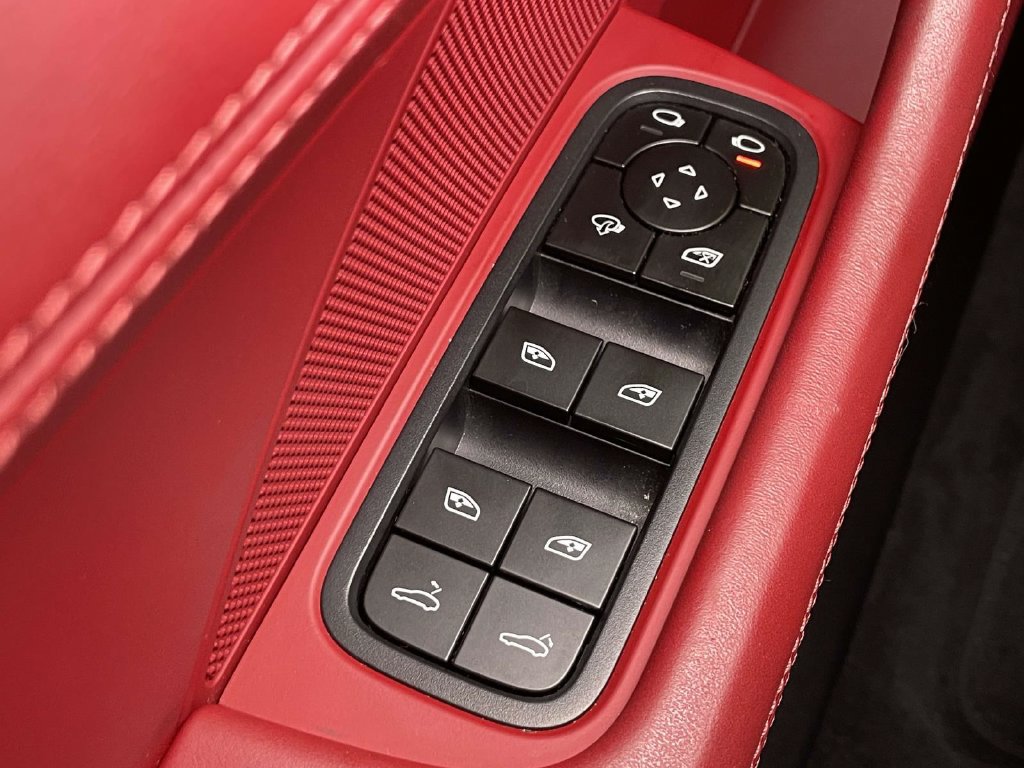 Certified 2023 Porsche Panamera 4 AWD/4WD image 38