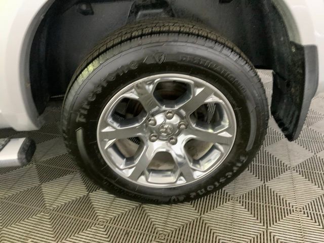 Used 2015 RAM 1500 Laramie w/ Convenience Group AWD/4WD image 11