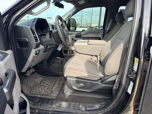 Used 2018 Ford F250 XLT w/ XLT Value Package AWD/4WD image 2