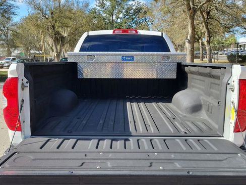 Used 2016 Toyota Tundra SR image 8