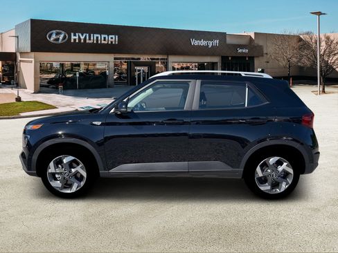 New 2026 Hyundai Venue SEL image 3
