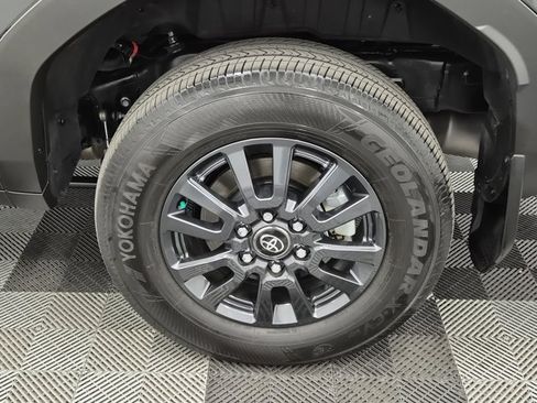 Used 2024 Toyota Land Cruiser image 9