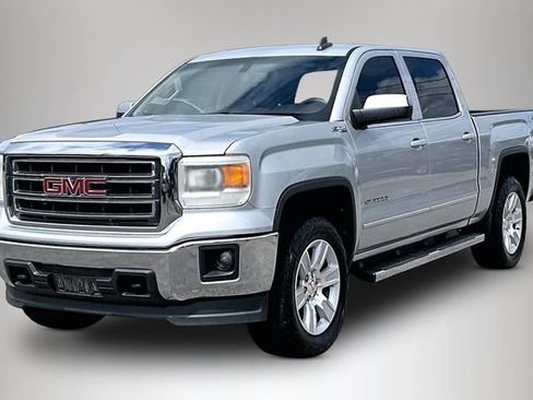 Used 2015 GMC Sierra 1500 SLE w/ SLE Value Package AWD/4WD image 2