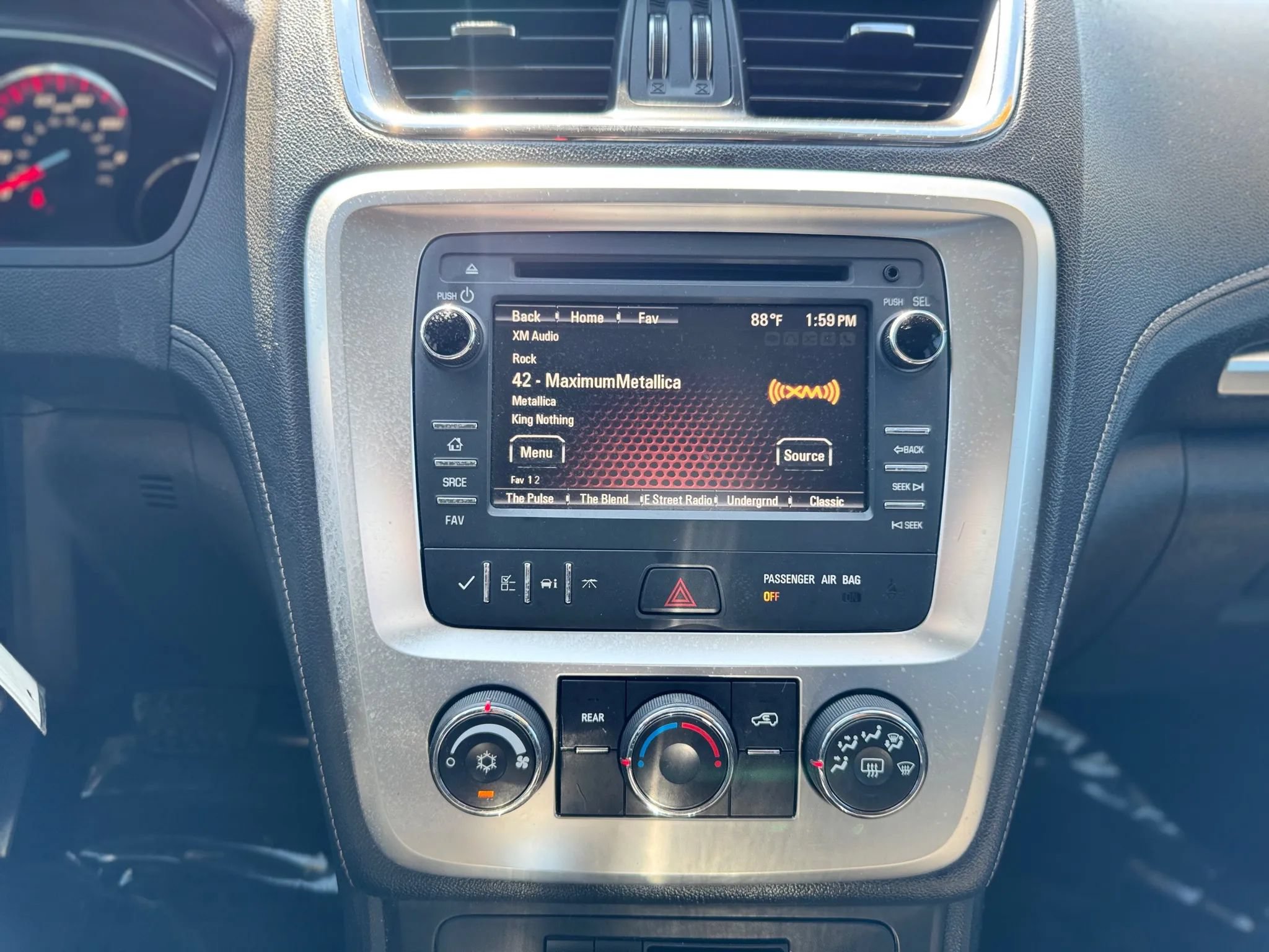 Used 2016 GMC Acadia SLE FWD image 26