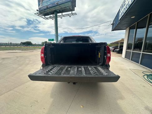 Used 2008 Chevrolet Avalanche LTZ w/ LTZ Preferred Equipment Group image 9