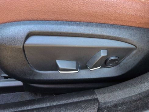 Used 2014 BMW 528i xDrive Sedan image 16