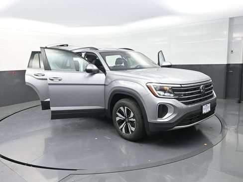 Used 2026 Volkswagen Atlas SE AWD/4WD image 31