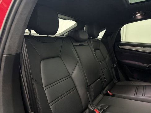 Used 2023 Porsche Cayenne Turbo image 26