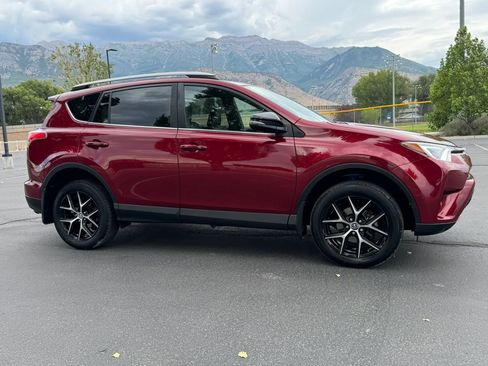 Used 2018 Toyota RAV4 SE w/ Power Extra Value Package AWD/4WD image 4