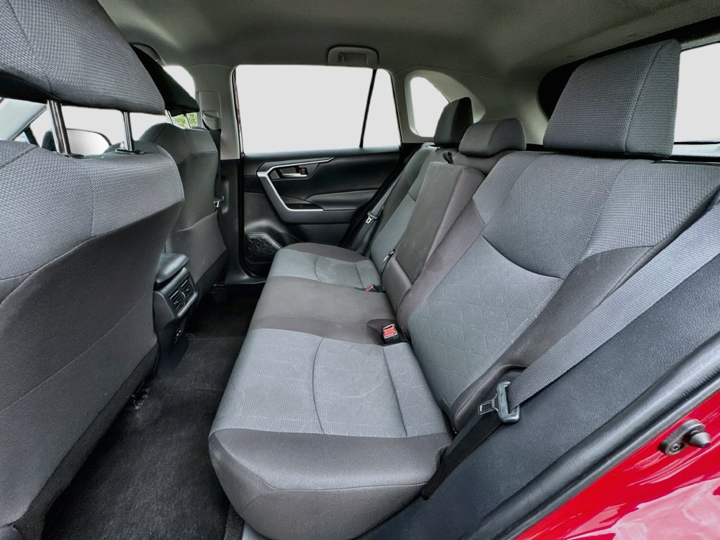 Used 2025 Toyota RAV4 XLE AWD/4WD image 27