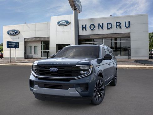 New 2025 Ford Expedition Max Platinum w/ Driver's Package image 2