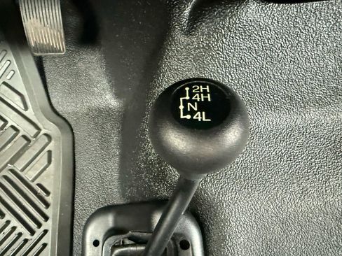 Used 2005 Ford F250 XLT AWD/4WD image 27