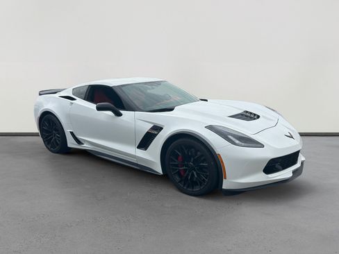 Used 2018 Chevrolet Corvette Z06 RWD image 7