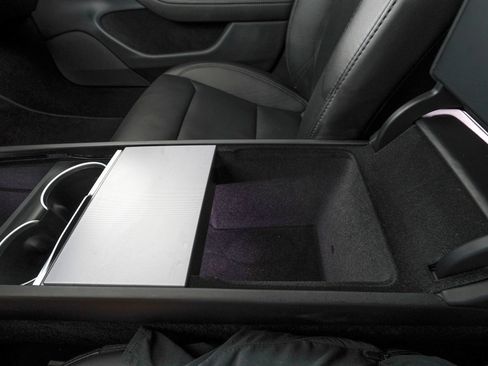 Used 2025 Tesla Model 3 Long Range image 33