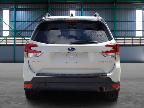 Used 2024 Subaru Forester Premium AWD/4WD image 4