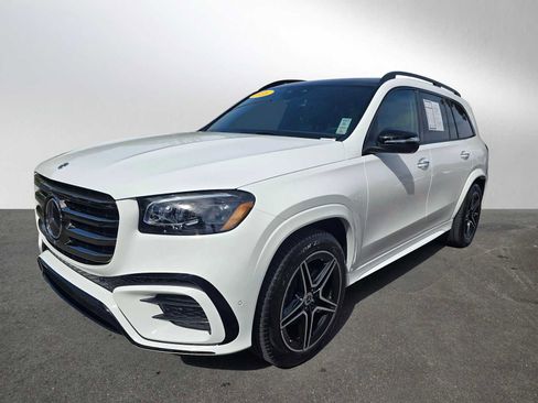 Used 2026 Mercedes-Benz GLS 450 4MATIC image 7