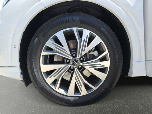Certified 2023 Audi Q4 e-tron Premium Plus w/ Premium Plus RWD image 33