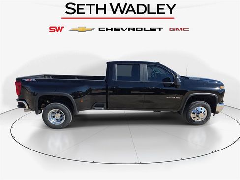 New 2026 Chevrolet Silverado 3500 LT w/ All Star Edition image 8