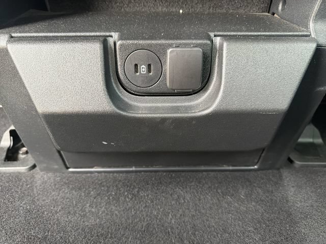 Used 2025 Ford F150 XLT w/ Equipment Group 301A Standard RWD image 22