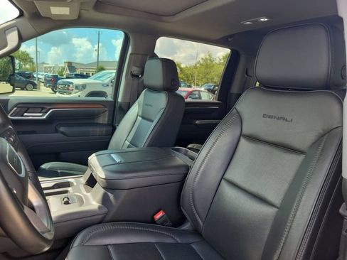 Used 2024 GMC Sierra 2500 Denali w/ Denali Reserve Package AWD/4WD image 14