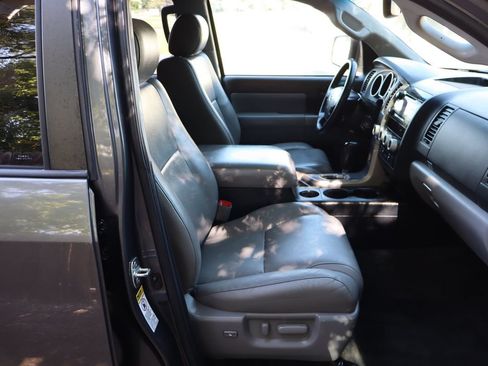 Used 2012 Toyota Sequoia SR5 w/ Premium Pkg AWD/4WD image 24