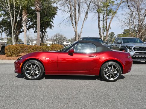 Used 2023 MAZDA MX-5 Miata Grand Touring w/ Weather Package image 2