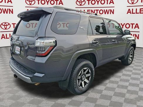 Used 2022 Toyota 4Runner TRD Off-Road Premium AWD/4WD image 8