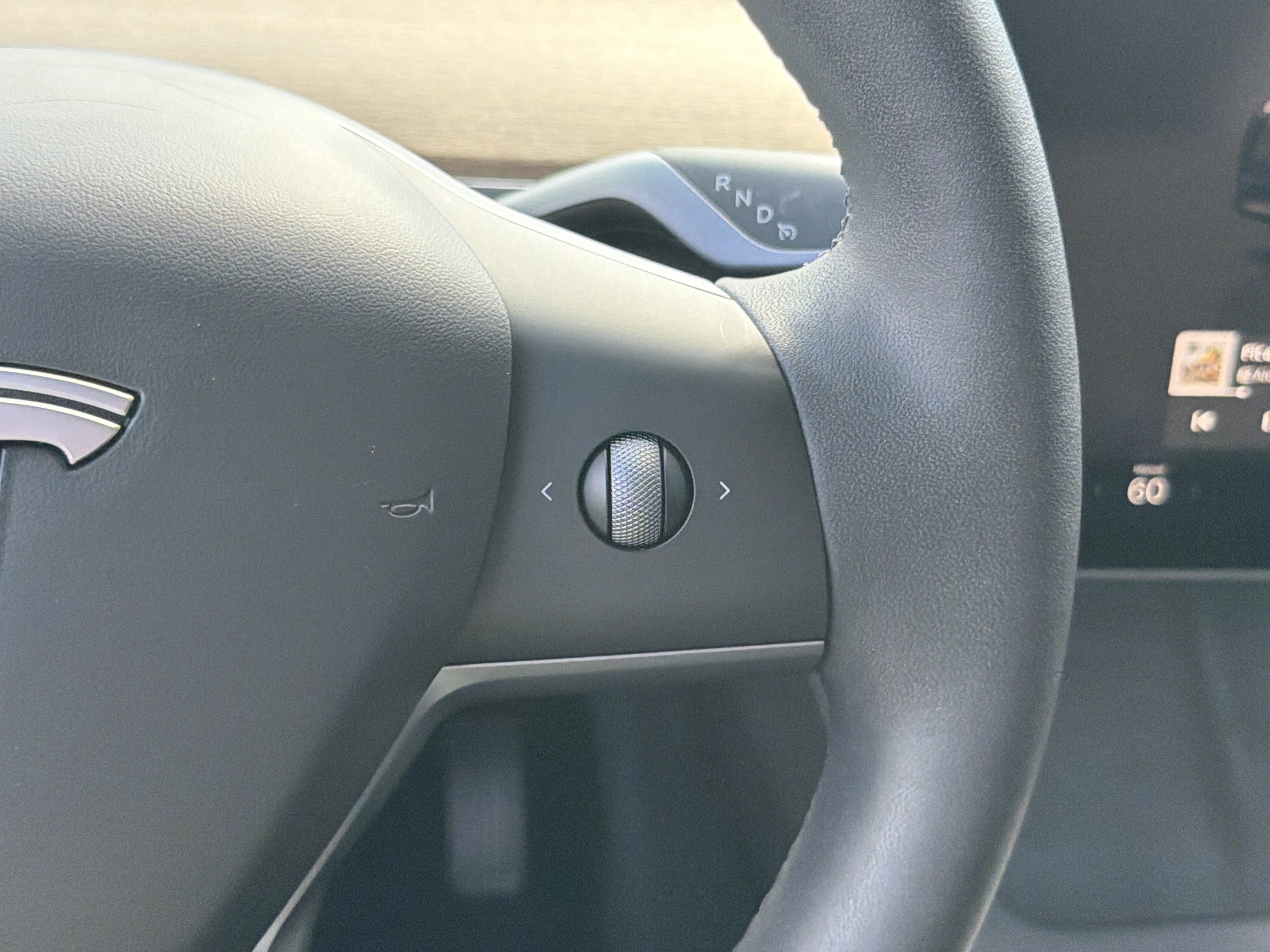 Used 2023 Tesla Model Y Long Range AWD/4WD image 26