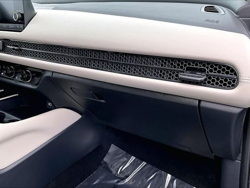 Certified 2025 Honda HR-V LX image 18