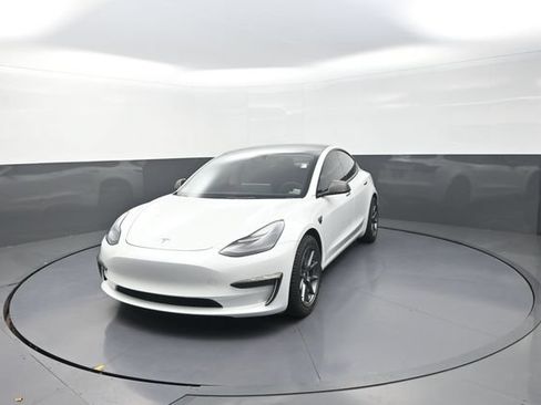 Used 2022 Tesla Model 3 Long Range AWD/4WD image 31