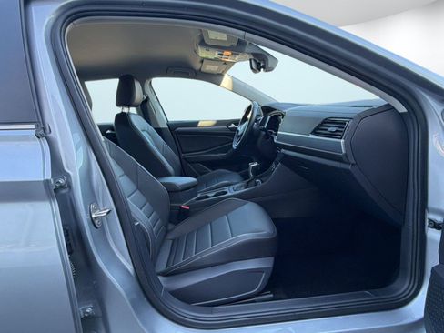 Certified 2024 Volkswagen Jetta SE FWD image 25