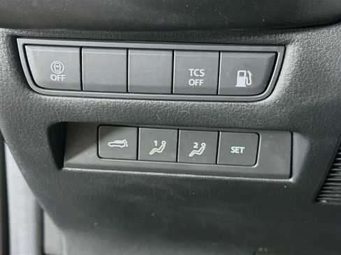 Used 2025 MAZDA CX-50 AWD 2.5 Hybrid w/ Premium Pkg image 17