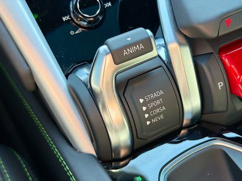 Used 2022 Lamborghini Urus image 36