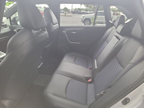 Used 2025 Toyota RAV4 XSE AWD/4WD image 15