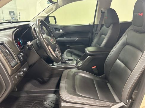 Used 2022 GMC Canyon AT4 w/ Trailering Package image 10