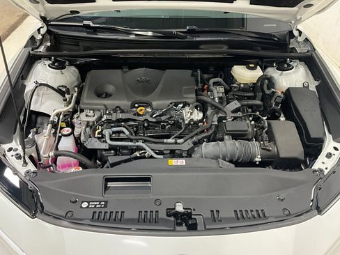 Used 2025 Toyota Camry XSE FWD image 12