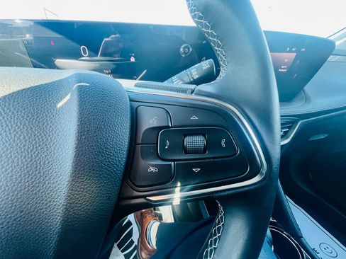 Used 2025 Buick Encore GX Preferred image 23