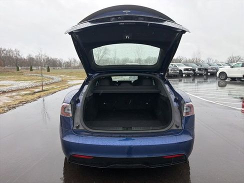 Used 2021 Tesla Model S Plaid image 9