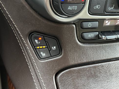 Used 2018 Chevrolet Tahoe Premier RWD image 26