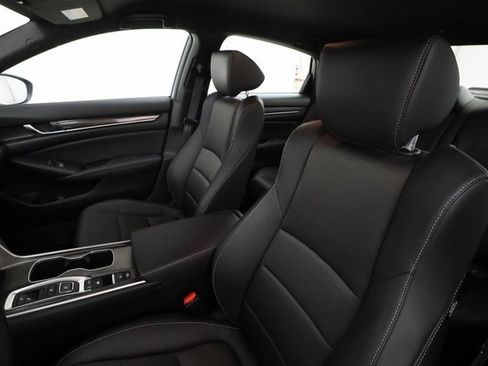 Used 2022 Honda Accord Sport image 11